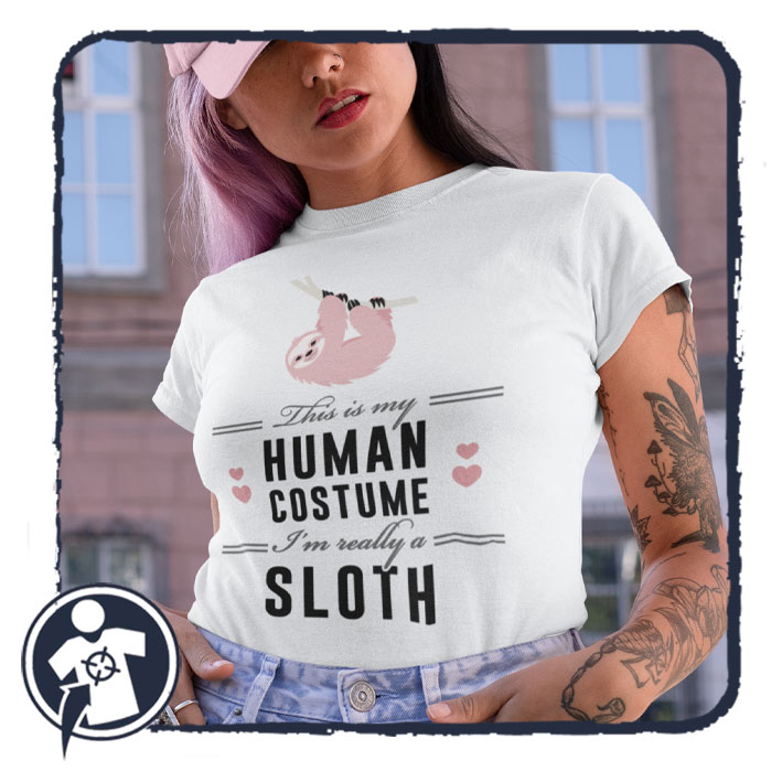 This is my human costume - Sloth - feliratos női póló