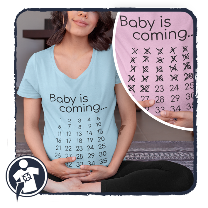Baby is coming... - heti bontású naptáras interaktív női póló kismamáknak